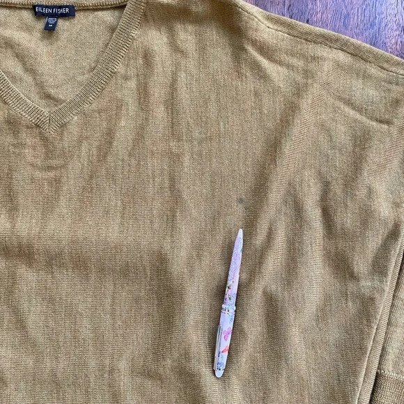 EILEEN FISHER Medium Green VNeck 100% Merino Wool Split Side Hem SweaterREAD - Picture 11 of 11